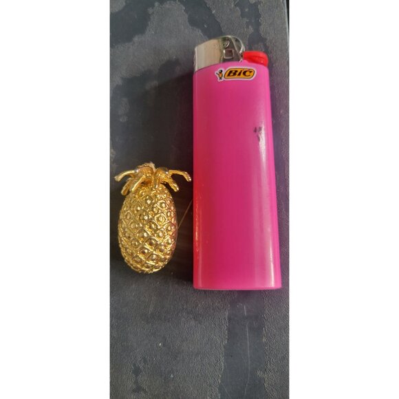 Vintage Gold Tone Pineapple Brooch Pin small - Picture 11 of 11
